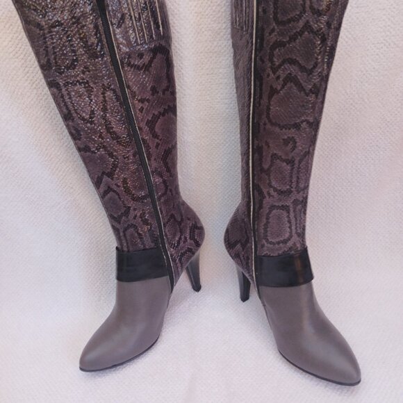 Embossed tall leather boots with 4" heel - Picture 4 of 8